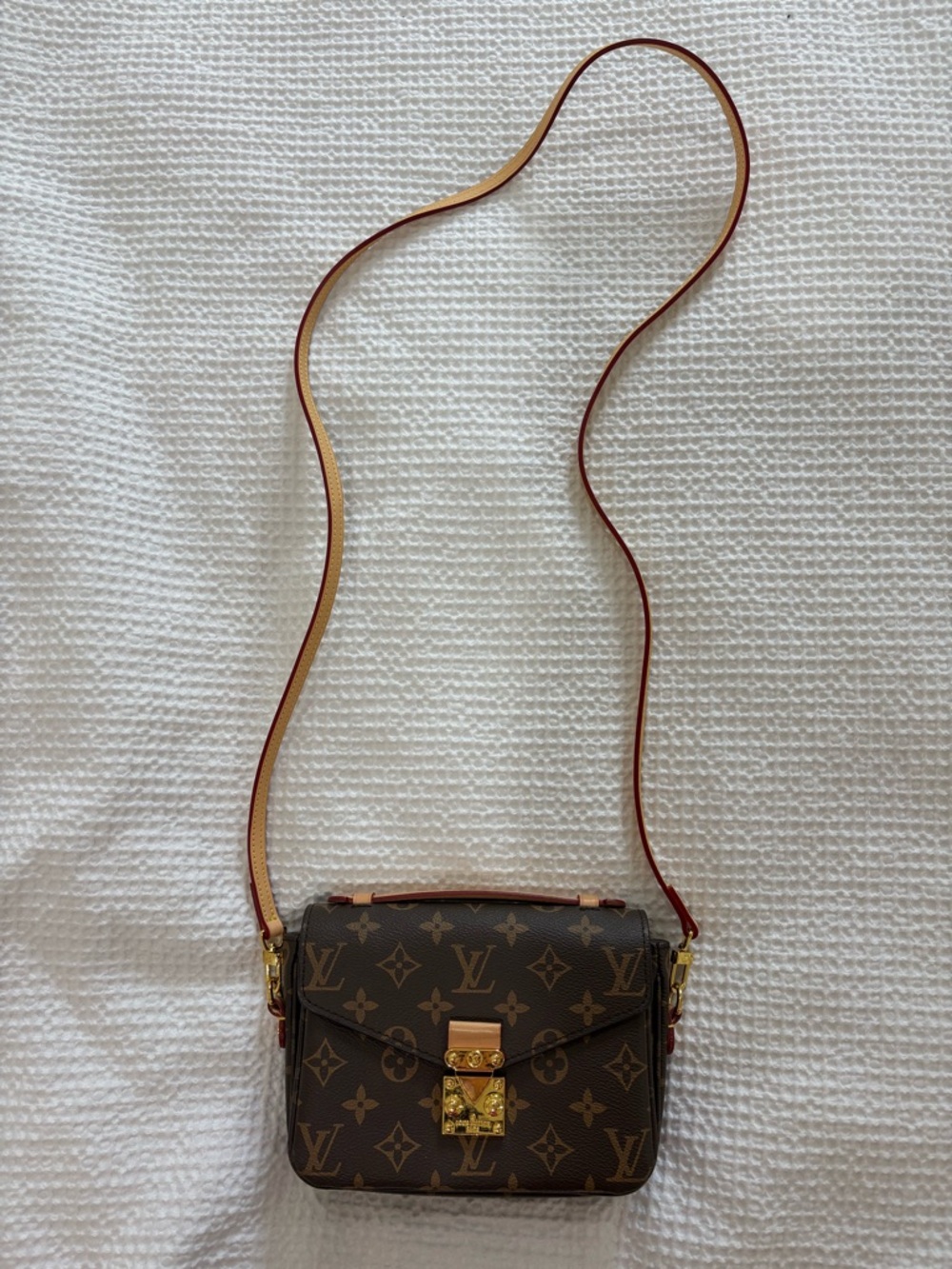 Small Brown Métis Crossbody